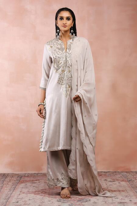 Buy_Payal Singhal_Grey Satin Embroidery Zari Thread Notched Bagh Floral Kurta Set _Online_at_Aza_Fashions