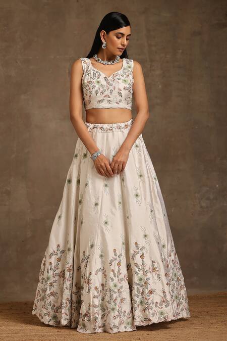 Minaki_Off White Chanderi, Organza, Linen Pearls V-neck Embroidered Lehenga Set _Online_at_Aza_Fashions