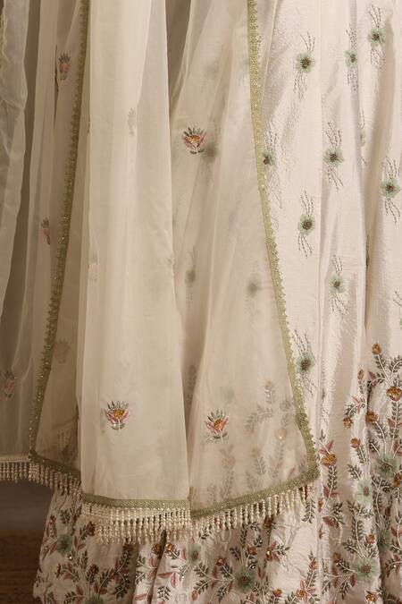 Shop_Minaki_Off White Chanderi, Organza, Linen Pearls V-neck Embroidered Lehenga Set _Online_at_Aza_Fashions