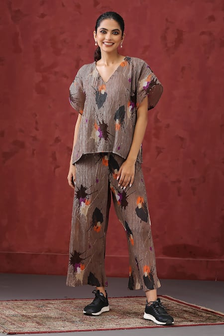 Minaki_Brown Georgette, Cotton V-neck Floral Print Top With Pant _Online_at_Aza_Fashions