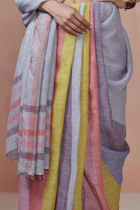 Buy_Dressfolk_Blue Linen Tassels Greyish Handloom Woven Saree With Running Blouse _Online_at_Aza_Fashions