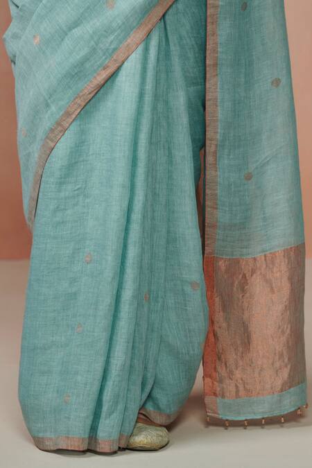 Dressfolk Blue Linen, Silk Tassels Handloom Zari Stripe Saree With Running Blouse at Aza Fashions Dressfolk_Blue Linen, Silk Tassels Handloom Zari Stripe Saree With Running Blouse_at_Aza_Fashions