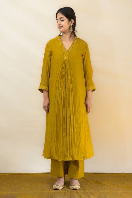 Buy Mithi Supari Yellow Chanderi Embroidery, Zari V-neck Chameli Kurta Pant Set Online at Aza Fashions Buy_Mithi Supari_Yellow Chanderi Embroidery, Zari V-neck Chameli Kurta Pant Set _Online_at_Aza_Fashions