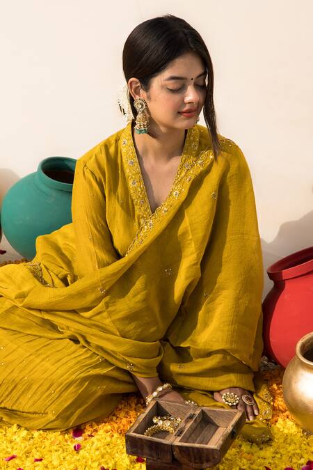 Shop Mithi Supari Yellow Chanderi Embroidery, Zari V-neck Chameli Kurta Pant Set Online at Aza Fashions Shop_Mithi Supari_Yellow Chanderi Embroidery, Zari V-neck Chameli Kurta Pant Set _Online_at_Aza_Fashions