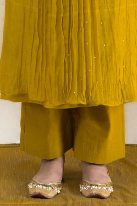 Buy Mithi Supari Yellow Chanderi Embroidery, Zari V-neck Chameli Kurta Pant Set Buy_Mithi Supari_Yellow Chanderi Embroidery, Zari V-neck Chameli Kurta Pant Set