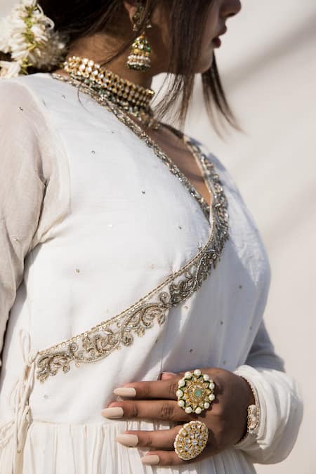 Shop Mithi Supari Ivory Chanderi Embroidery V-neck Champa V Angrakha Anarkali Shop_Mithi Supari_Ivory Chanderi Embroidery V-neck Champa V Angrakha Anarkali