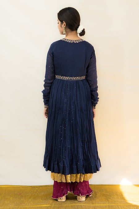 Shop Mithi Supari Blue Muslin, Chanderi Embroidery V-neck Kumudini Kurta at Aza Fashions Shop_Mithi Supari_Blue Muslin, Chanderi Embroidery V-neck Kumudini Kurta _at_Aza_Fashions