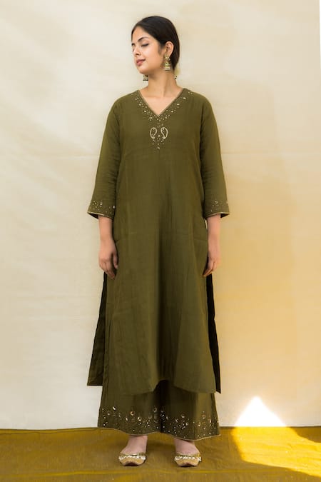 Buy Mithi Supari Green Chanderi, Cotton Sequins, Embroidery V-neck Savani Kurta Pant Set Online at Aza Fashions Buy_Mithi Supari_Green Chanderi, Cotton Sequins, Embroidery V-neck Savani Kurta Pant Set _Online_at_Aza_Fashions