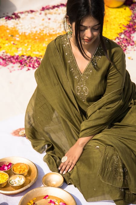 Shop Mithi Supari Green Chanderi, Cotton Sequins, Embroidery V-neck Savani Kurta Pant Set Online at Aza Fashions Shop_Mithi Supari_Green Chanderi, Cotton Sequins, Embroidery V-neck Savani Kurta Pant Set _Online_at_Aza_Fashions