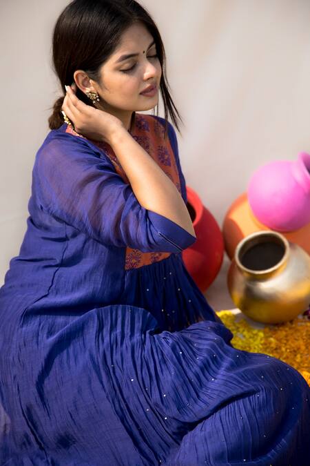 Buy Mithi Supari Blue Chanderi Round Neck Yoke Embroidered Tunic And Pant Set Online at Aza Fashions Buy_Mithi Supari_Blue Chanderi Round Neck Yoke Embroidered Tunic And Pant Set _Online_at_Aza_Fashions