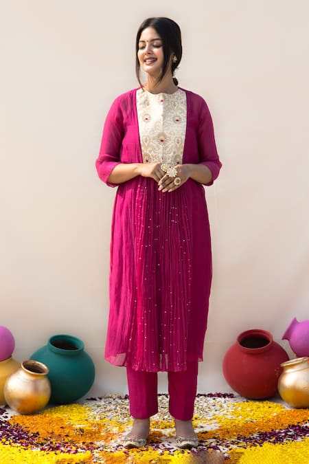 MITHI SUPARI Pink Mul Chanderi Hand Embroidered Brocade Round Kumud Yoke Tunic Pant Set 