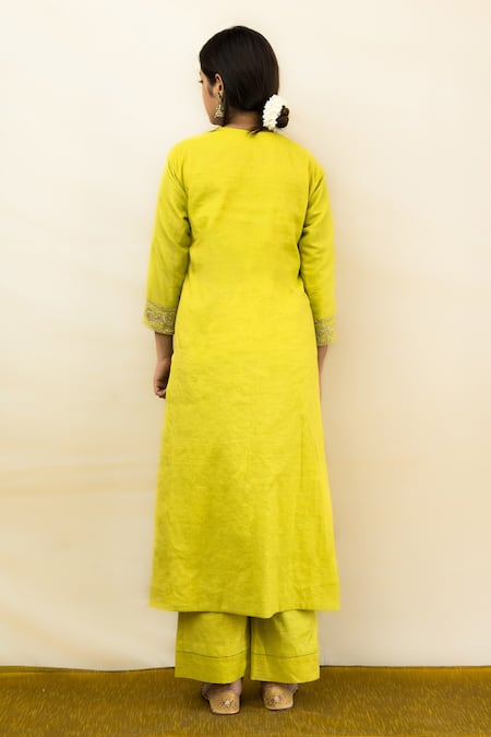 Shop Mithi Supari Green Tissue, Silk Embroidery, Sequins, Mirrors V-neck Keri Kurta Pant Set at Aza Fashions Shop_Mithi Supari_Green Tissue, Silk Embroidery, Sequins, Mirrors V-neck Keri Kurta Pant Set _at_Aza_Fashions