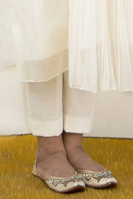 Buy Mithi Supari Ivory Chanderi Mirrors V-neck Meer Yoke Work Tunic And Pant Set Buy_Mithi Supari_Ivory Chanderi Mirrors V-neck Meer Yoke Work Tunic And Pant Set