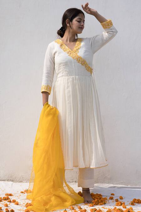 Mithi Supari_Ivory Chanderi, Organza, Cotton Embroidery V-neck Ruh Angrakha Anarkali Set _Online_at_Aza_Fashions