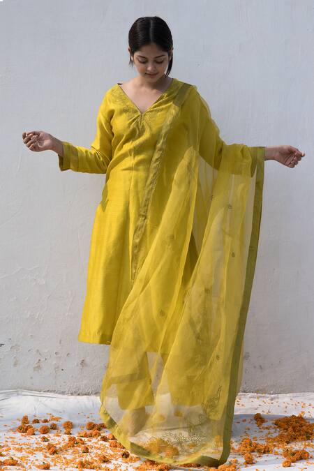 Buy_Mithi Supari_Green Silk, Organza, Cotton, Chanderi Embroidery Dhani Yoke Kurta Pant Set _Online_at_Aza_Fashions