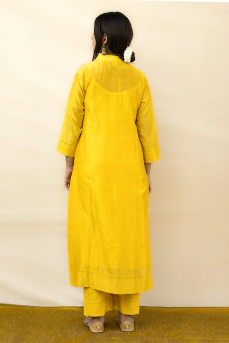 Mithi Supari_Yellow Silk, Organza, Chanderi Embroidery V-neck Malti Solid Kurta Pant Set _Online_at_Aza_Fashions