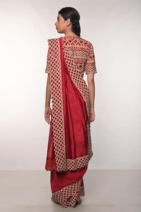 Soumodeep Dutta Border Embroidered Saree With Blouse 