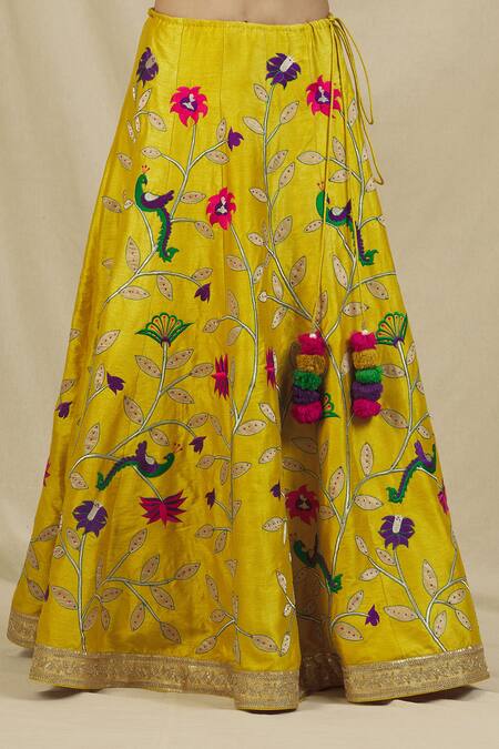 Rohini Bedi Yellow Raw Silk Embroidered Sequin Round Neck Thread Lehenga Set at Aza Fashions Rohini Bedi_Yellow Raw Silk Embroidered Sequin Round Neck Thread Lehenga Set _at_Aza_Fashions