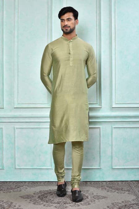 Aryavir Malhotra Mandarin Collar Kurta & Green Churidar Set 