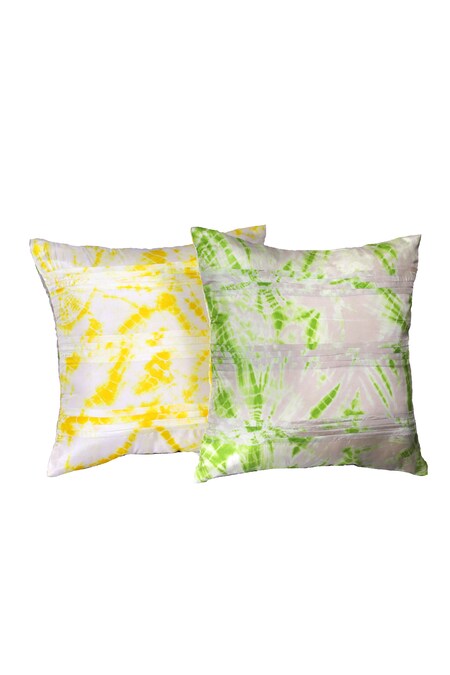 La Paloma Yellow Pure Silk Tie Dye Pattern Dual Color Square Cushion Cover