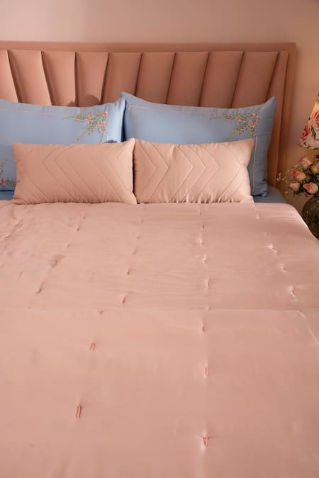 La Paloma Pink 100% Tencel Quilted Pattern Bedspread Set