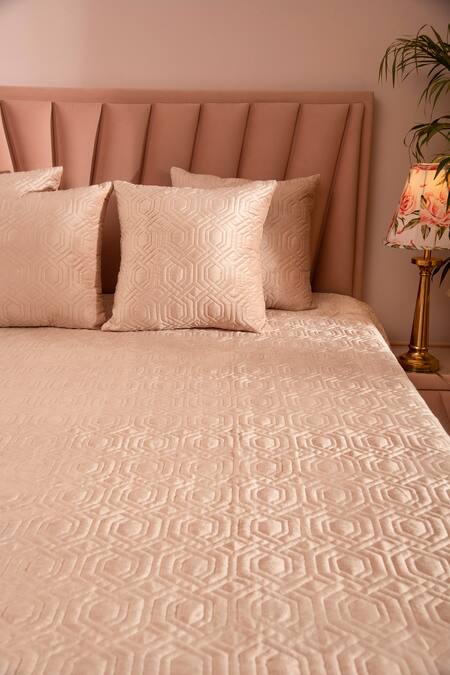 LA Paloma Peach Velvet Bedspread Set Online at Aza Fashions LA Paloma_Peach Velvet Bedspread Set_Online_at_Aza_Fashions