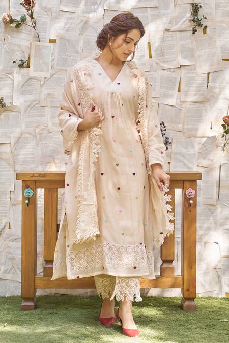 Buy_Naaz By Noor_Beige Cotton, Organza, Chanderi Lace, Embroidery Heart Thread Kurta Pant Set _Online_at_Aza_Fashions