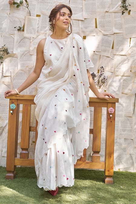 Shop Naaz By Noor White Cotton Chanderi Embroidered And Heart Ruffle Saree & Blouse Set Shop_Naaz By Noor_White Cotton Chanderi Embroidered And Heart Ruffle Saree & Blouse Set