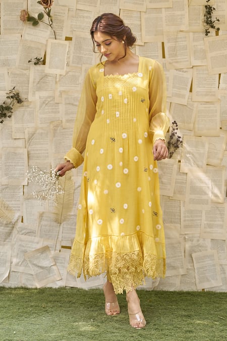 Naaz By Noor_Yellow Organza, Cotton, Chanderi Embroidery, Lace Daisy Thread Kurta And Pant Set _at_Aza_Fashions