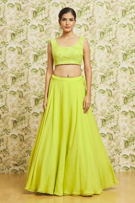 Buy_Mishru_Green Lehenga And Cape Organza Embroidery Thread Cape Open Abstract Set _Online_at_Aza_Fashions