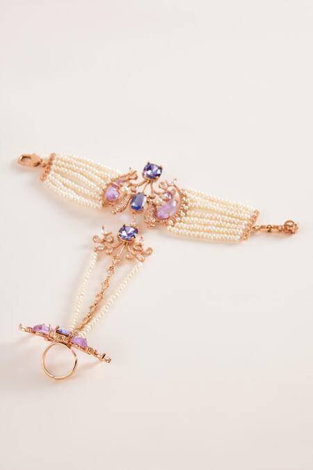 Outhouse Pink Natural Pearls Le Palmetto Hand Harness
