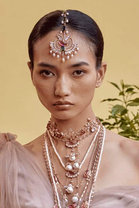 Outhouse Le Nerina Embellished Maangtikka 