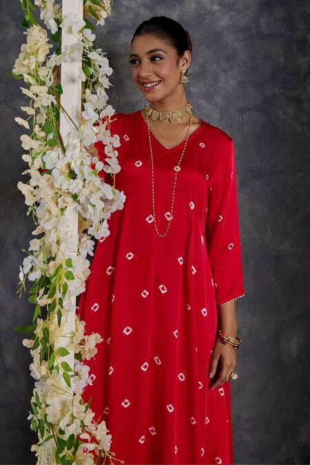 Shop_Gulaal_Red Modal, Satin Gota Patti V-neck Tie Dye Anarkali And Pant Set_Online_at_Aza_Fashions