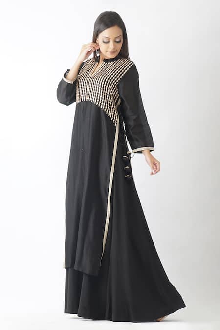 Buy_OMI_Black Chanderi Gota Patti Mandarin Collar Work Yoke Layered Kurta _Online_at_Aza_Fashions