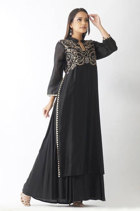 Buy_OMI_Black Chanderi Sequins, Zari, Beads Mandarin Collar Hand Work Yoke Layered Kurta _Online_at_Aza_Fashions
