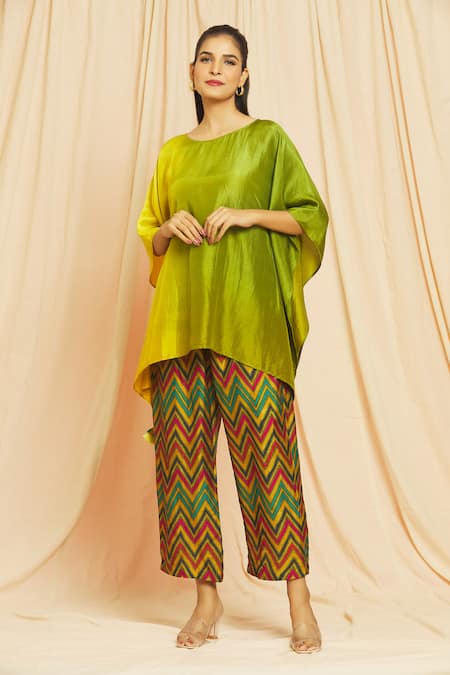 Meghna Panchmatia_Green Silk Tassels Round Neck Ombre Kaftan With Pant _Online_at_Aza_Fashions