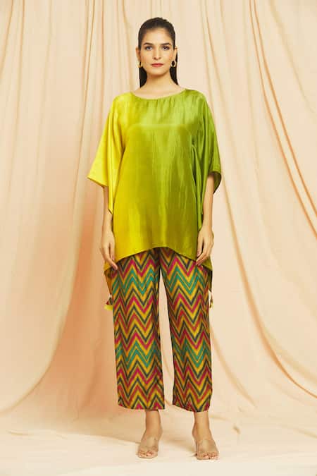 Meghna Panchmatia_Green Silk Tassels Round Neck Ombre Kaftan With Pant _at_Aza_Fashions
