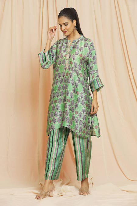 Meghna Panchmatia Green Silk Embroidery Mandarin Collar Floral Mughal Print Kurta With Pant Online at Aza Fashions Meghna Panchmatia_Green Silk Embroidery Mandarin Collar Floral Mughal Print Kurta With Pant _Online_at_Aza_Fashions