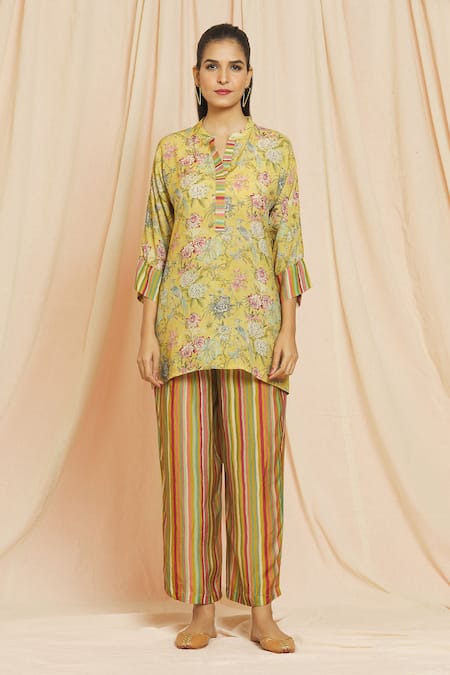 Meghna Panchmatia Yellow Cotton, Silk Mandarin Collar Garden Print Top With Pant at Aza Fashions Meghna Panchmatia_Yellow Cotton, Silk Mandarin Collar Garden Print Top With Pant _at_Aza_Fashions