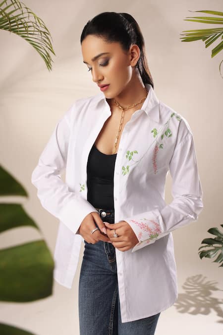 Buy Kyra By Nina + Deepika White Cotton Collared Tales Of Cockatoo Hand Painted Shirt Online at Aza Fashions Buy_Kyra By Nina + Deepika_White Cotton Collared Tales Of Cockatoo Hand Painted Shirt _Online_at_Aza_Fashions