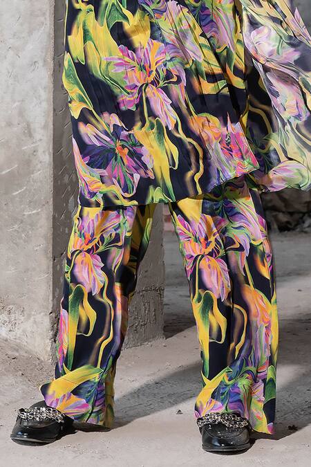 Therealb_Multi Color 100% Viscose Printed Floral Island Oasis Pant _at_Aza_Fashions