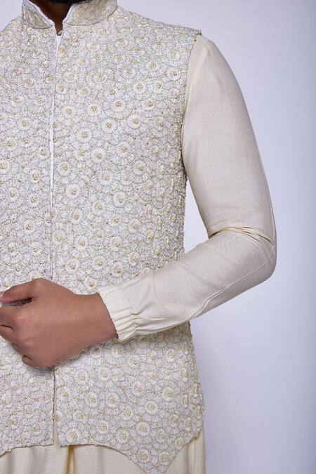 Buy Arjuun Kilachand Beige Linen, Silk Embroidery Floral Bundi And Kurta Set Online at Aza Fashions Buy_Arjuun Kilachand_Beige Linen, Silk Embroidery Floral Bundi And Kurta Set _Online_at_Aza_Fashions