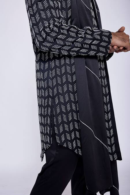 Buy_Arjuun Kilachand_Black Linen Silk Hand Embroidered Beads And Cut Dana Work Chevron Sherwani _Online_at_Aza_Fashions