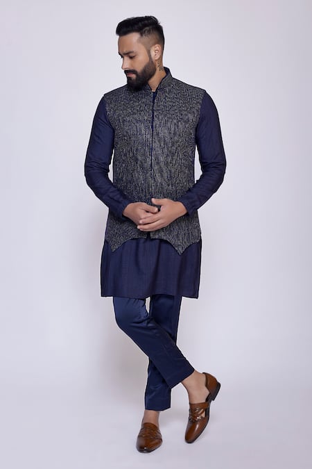 ARJUUN KILACHAND Blue Linen Silk Embroidered Resham And Badla Work Bundi & Kurta Set 