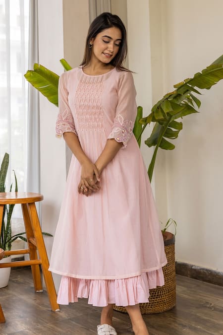 Khamaj India_Peach Chanderi, Cotton Embroidery Round Neck Melodia Sleeve Kurta With Inner _Online_at_Aza_Fashions