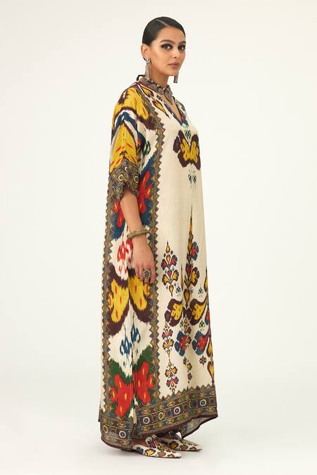 Buy_Rajdeep Ranawat_Beige Silk Beads V-neck Banera Geometric Pattern Tunic_Online_at_Aza_Fashions