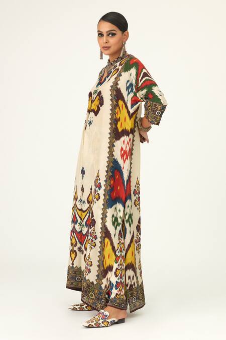 Shop_Rajdeep Ranawat_Beige Silk Beads V-neck Banera Geometric Pattern Tunic_Online_at_Aza_Fashions