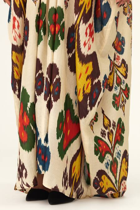 Shop Rajdeep Ranawat Beige Silk Embroidery V-neck Imama Geometric Pattern Kaftan Online at Aza Fashions Shop_Rajdeep Ranawat_Beige Silk Embroidery V-neck Imama Geometric Pattern Kaftan_Online_at_Aza_Fashions