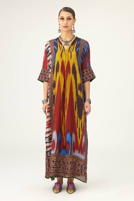 Rajdeep Ranawat_Yellow Silk Beads V-neck Banera Geometric Pattern Tunic_Online_at_Aza_Fashions