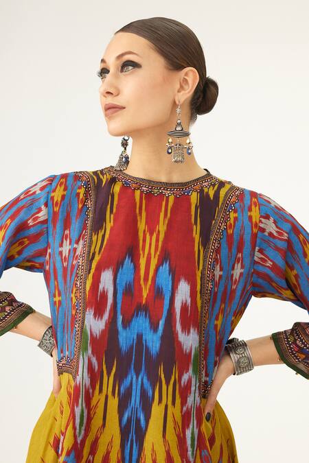 Buy_Rajdeep Ranawat_Yellow Silk Embroidery Round Neck Aamilah Asymmetric Tunic_Online_at_Aza_Fashions